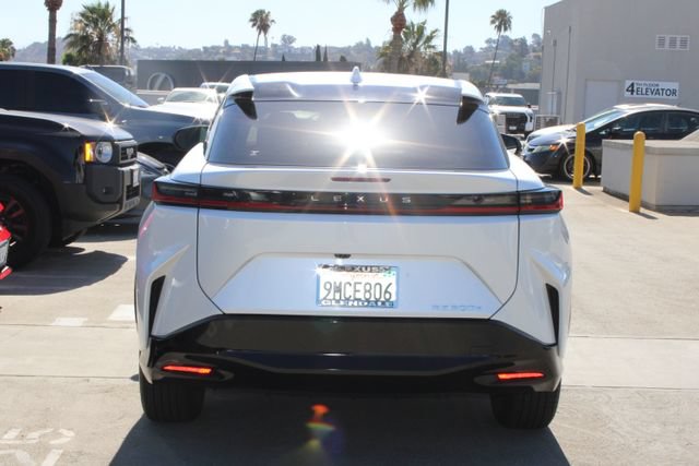 Certified 2024 Lexus RZ 300e Premium w/ Accessory Package (Z1) FWD image 19