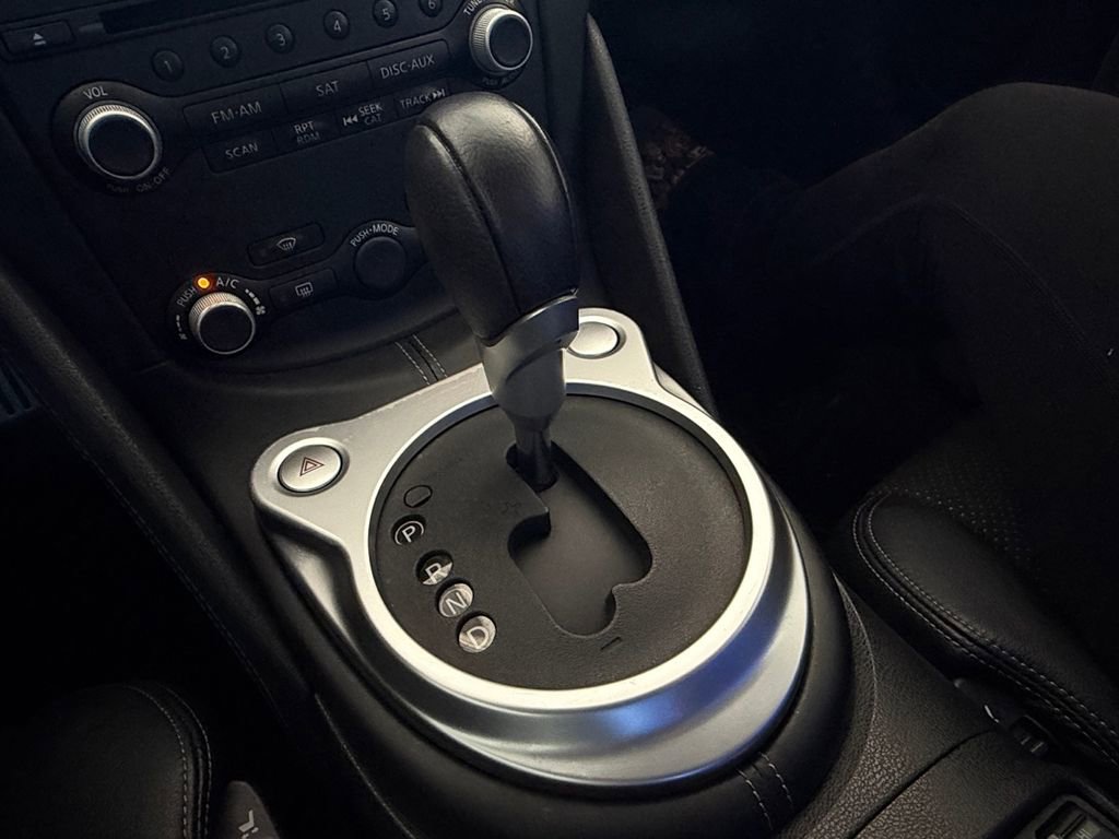 Used 2014 Nissan 370Z Touring w/ Sport Package RWD image 29