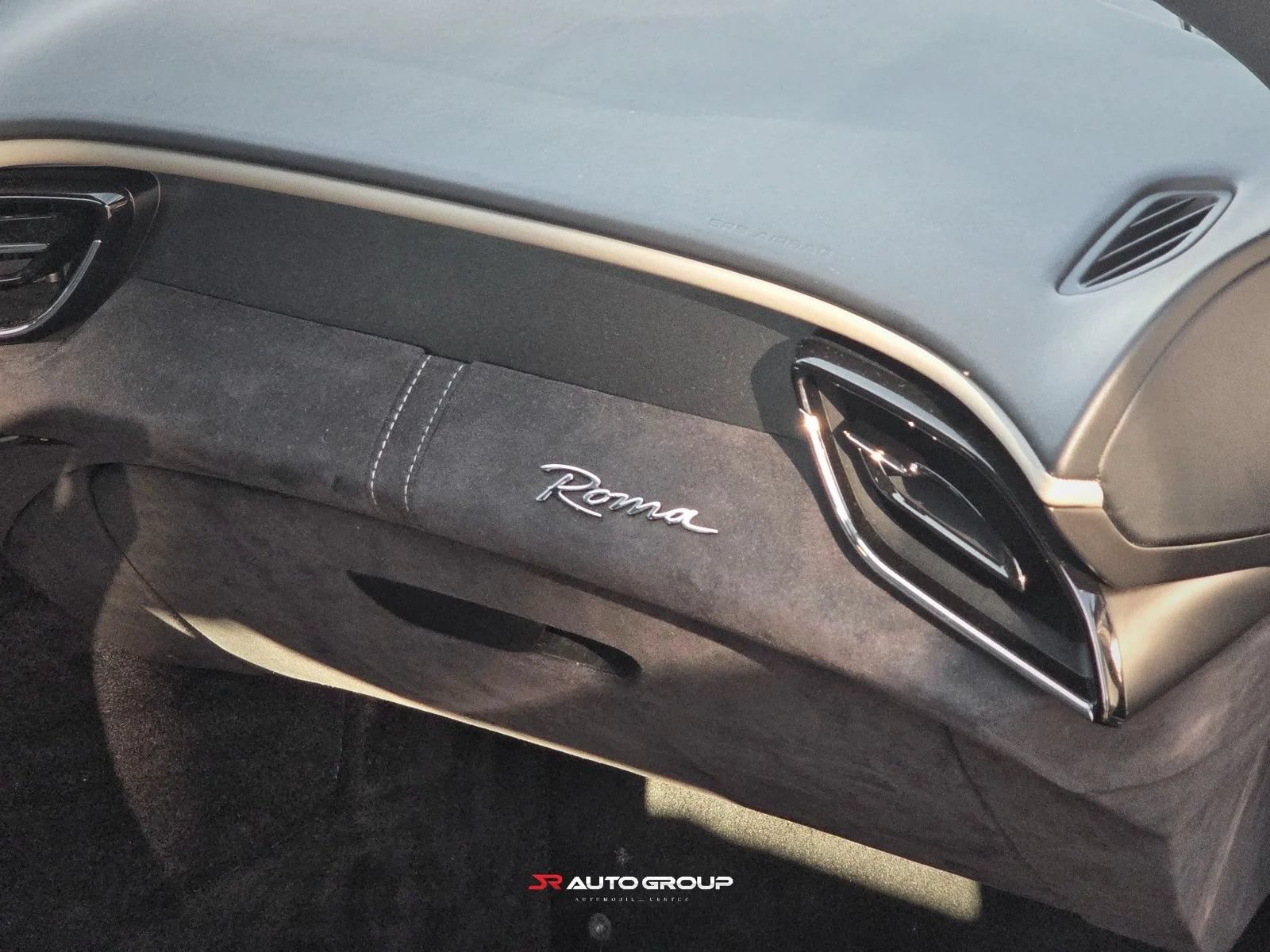 Used 2021 Ferrari Roma RWD image 21