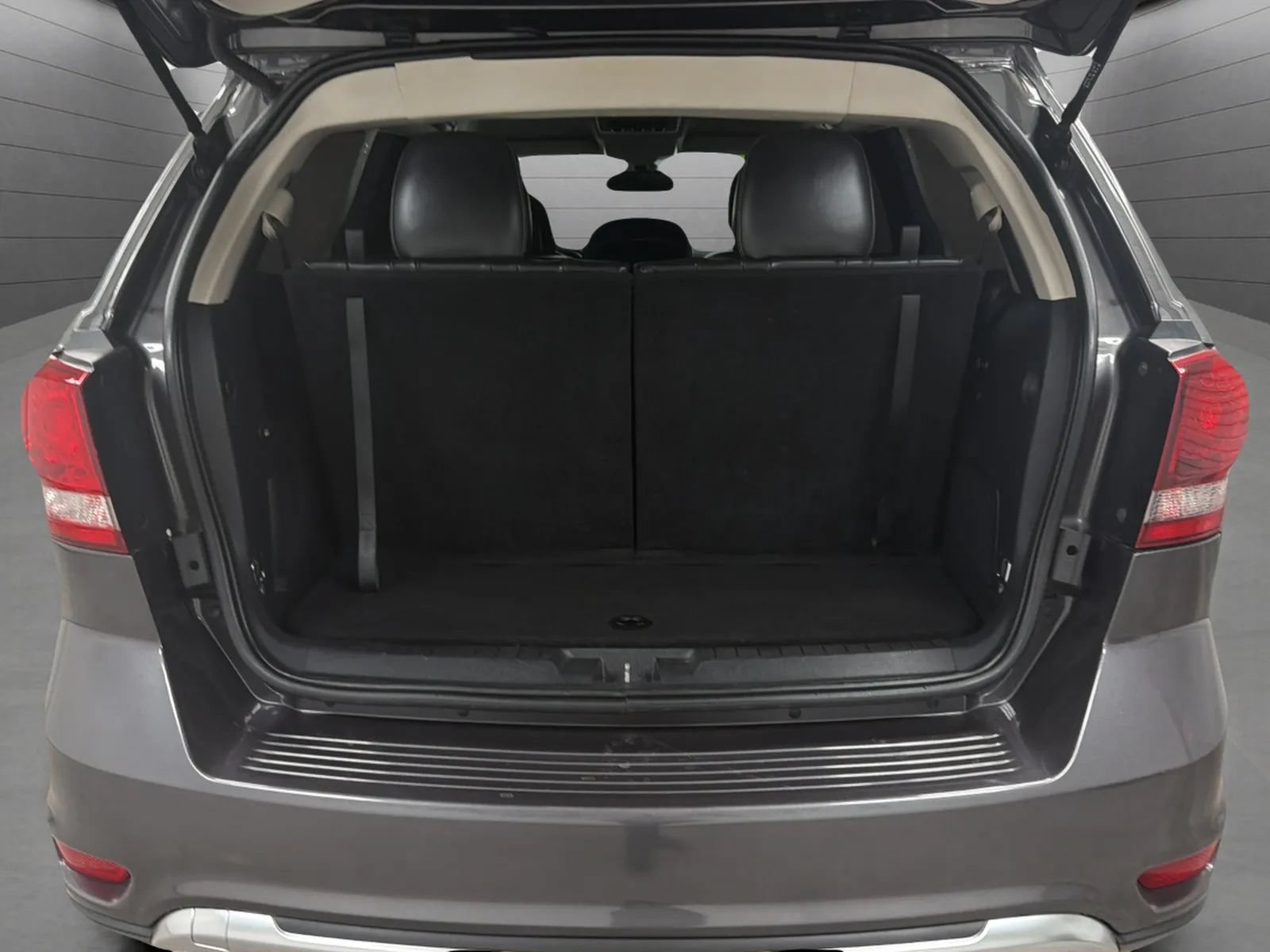 Used 2019 Dodge Journey Crossroad FWD image 19