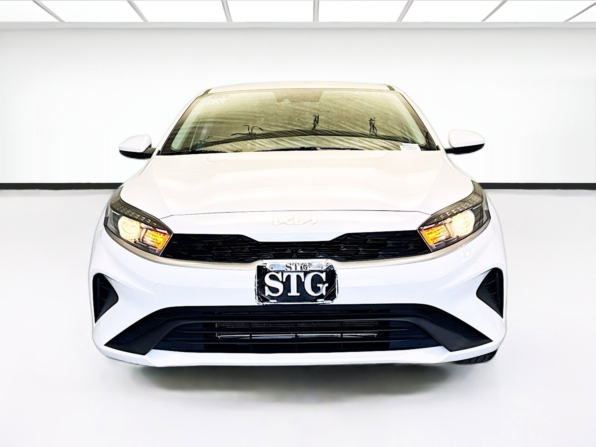 Used 2024 Kia Forte LXS image 2