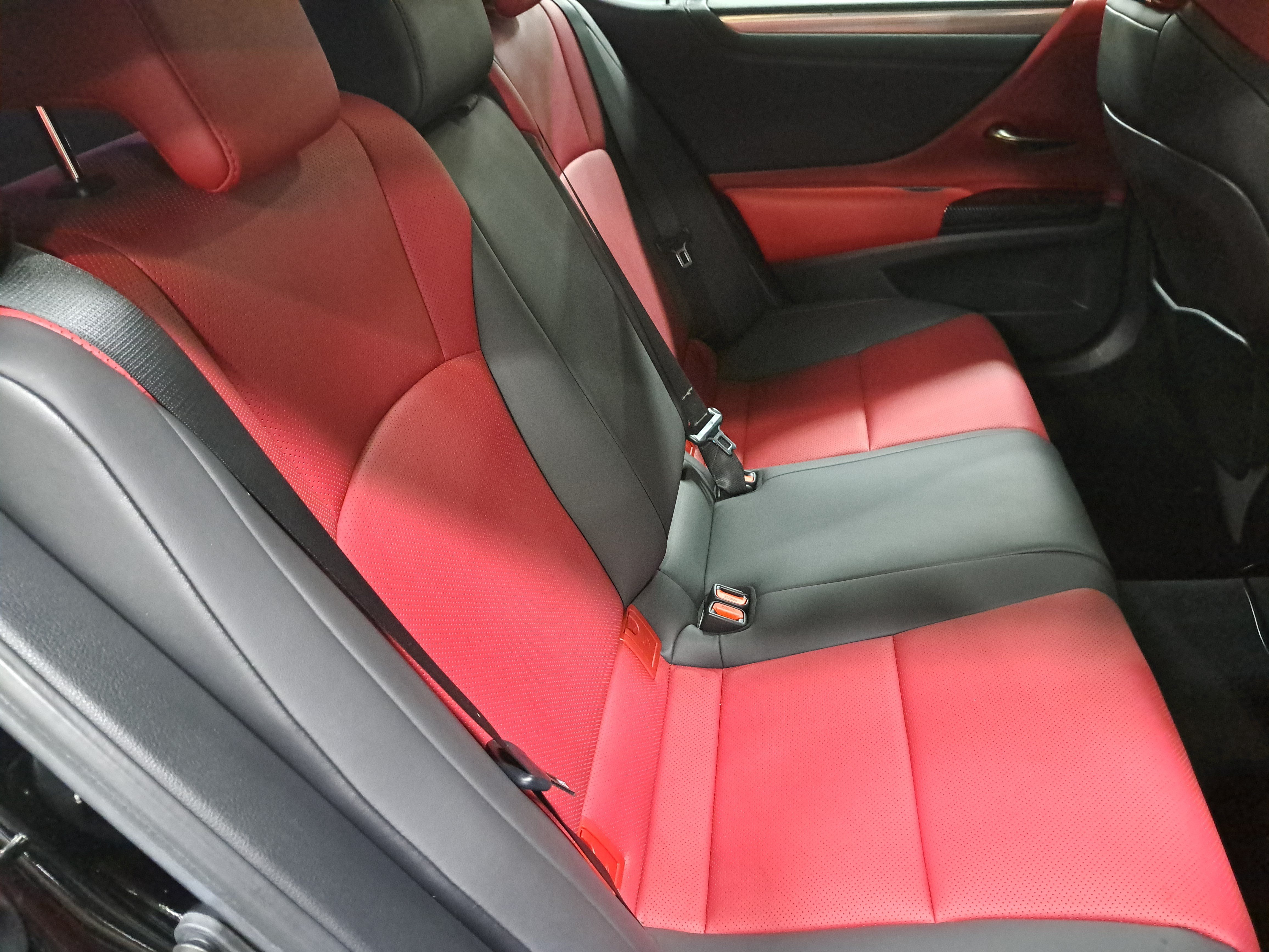 Used 2023 Lexus ES 350 F Sport w/ Accessory Package (Z1) FWD image 12