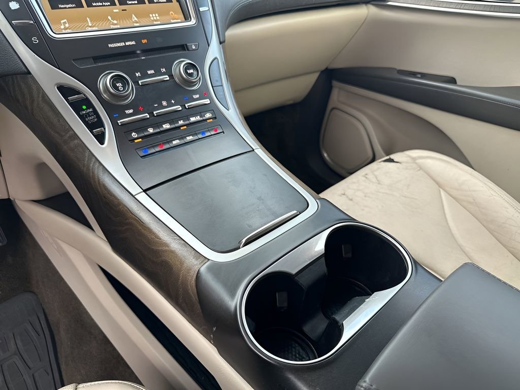 Used 2016 Lincoln MKX Reserve w/ Technology Package image 35