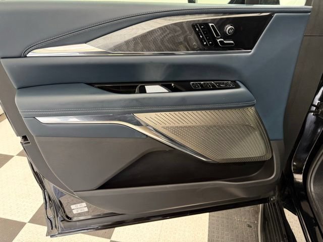 Used 2025 Cadillac Escalade IQ Luxury 2 w/ LPO, Premium Carpet Package AWD/4WD image 15