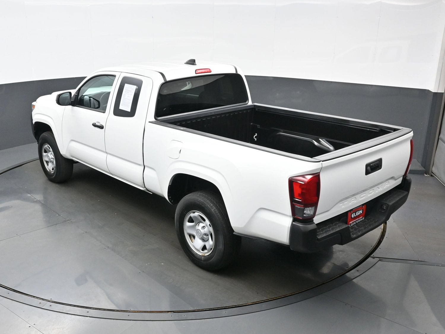 Used 2022 Toyota Tacoma SR AWD/4WD image 37