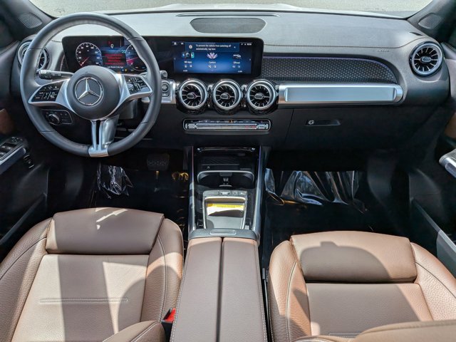 Used 2026 Mercedes-Benz GLB 250 4MATIC image 18