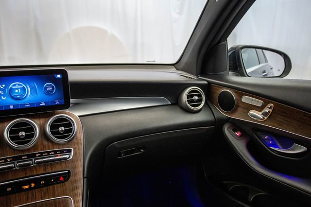 Used 2020 Mercedes-Benz GLC 300 4MATIC w/ Parking Assistance Package image 5