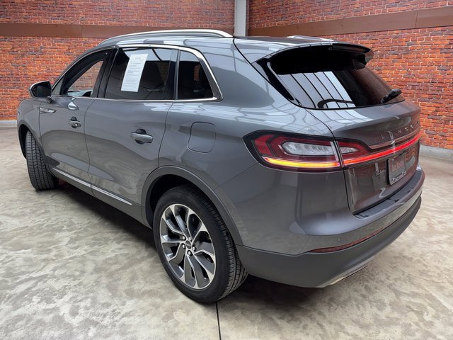 Used 2022 Lincoln Nautilus Reserve image 3