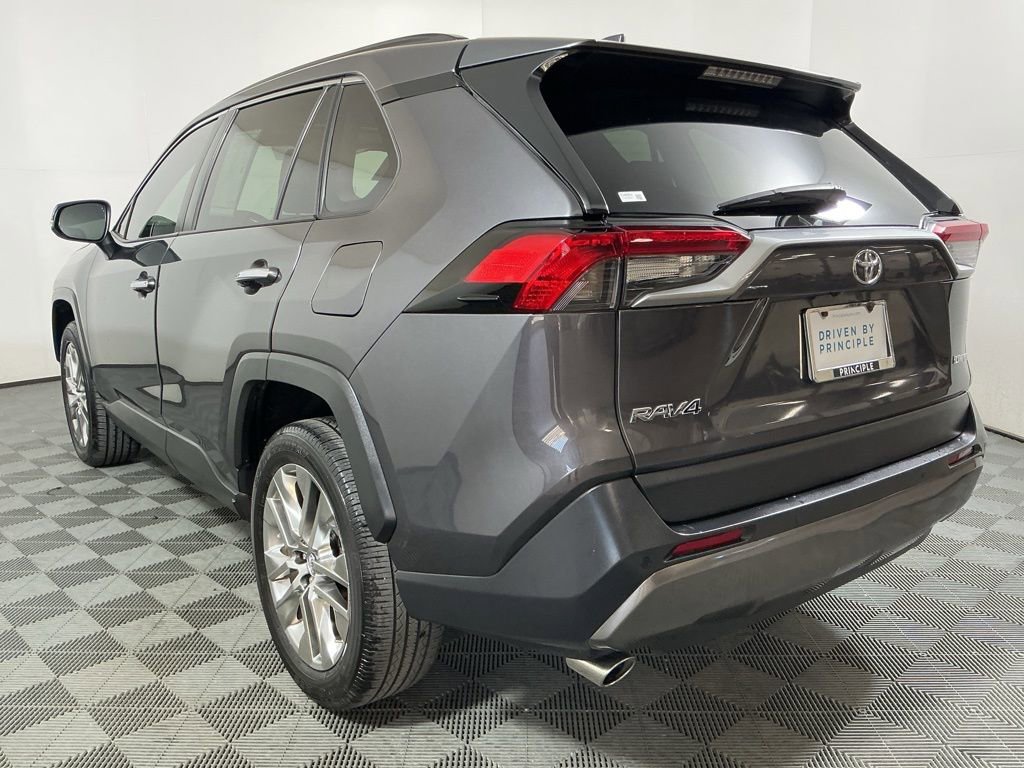 Used 2019 Toyota RAV4 Limited image 7
