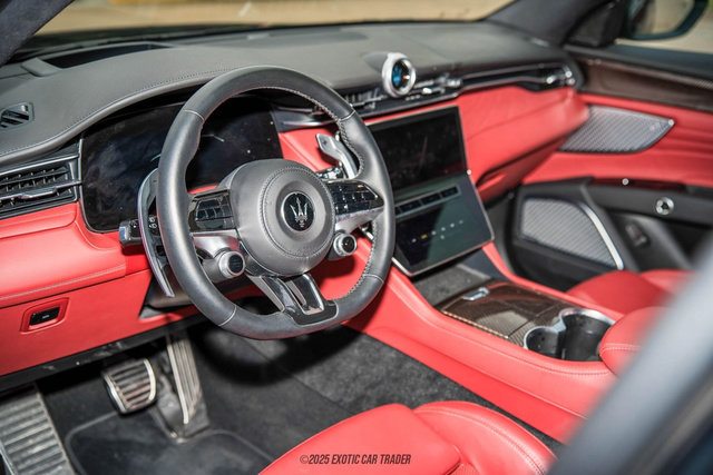 Used 2023 Maserati Grecale Modena image 27