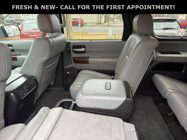 Used 2014 Toyota Sequoia Platinum image 43