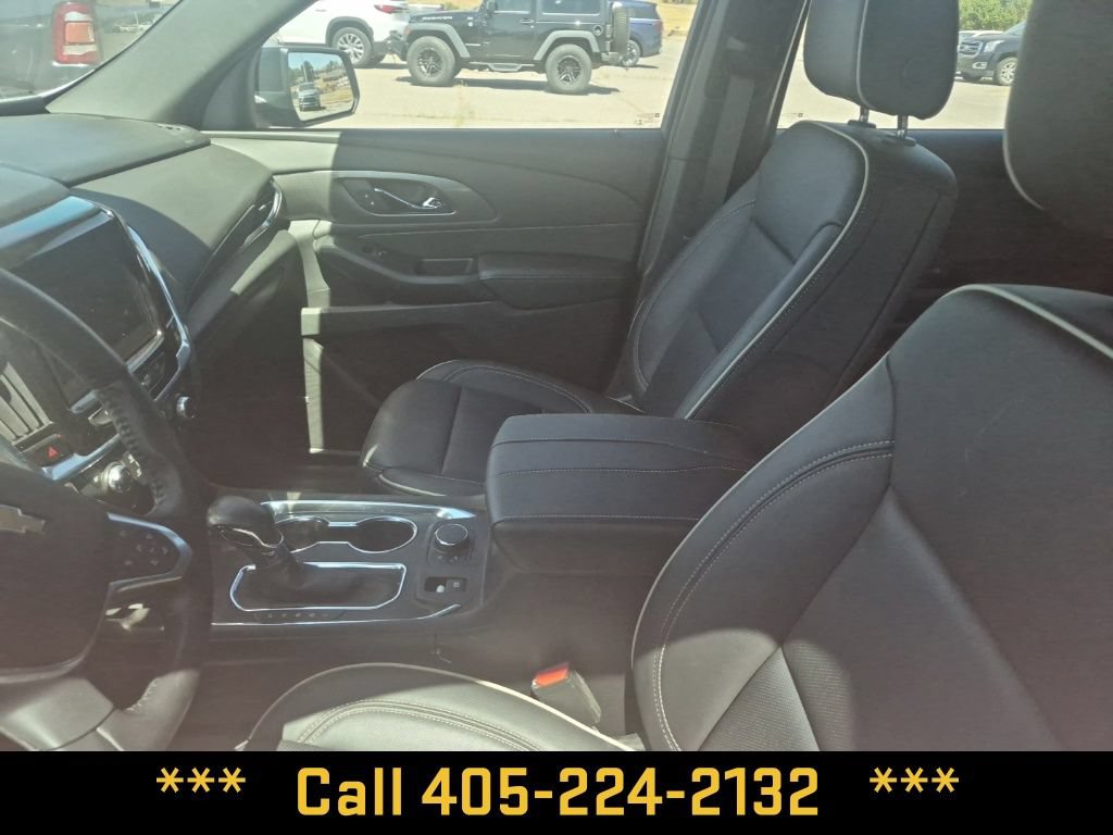 Used 2022 Chevrolet Traverse Premier w/ LPO, Blackout Package FWD image 32