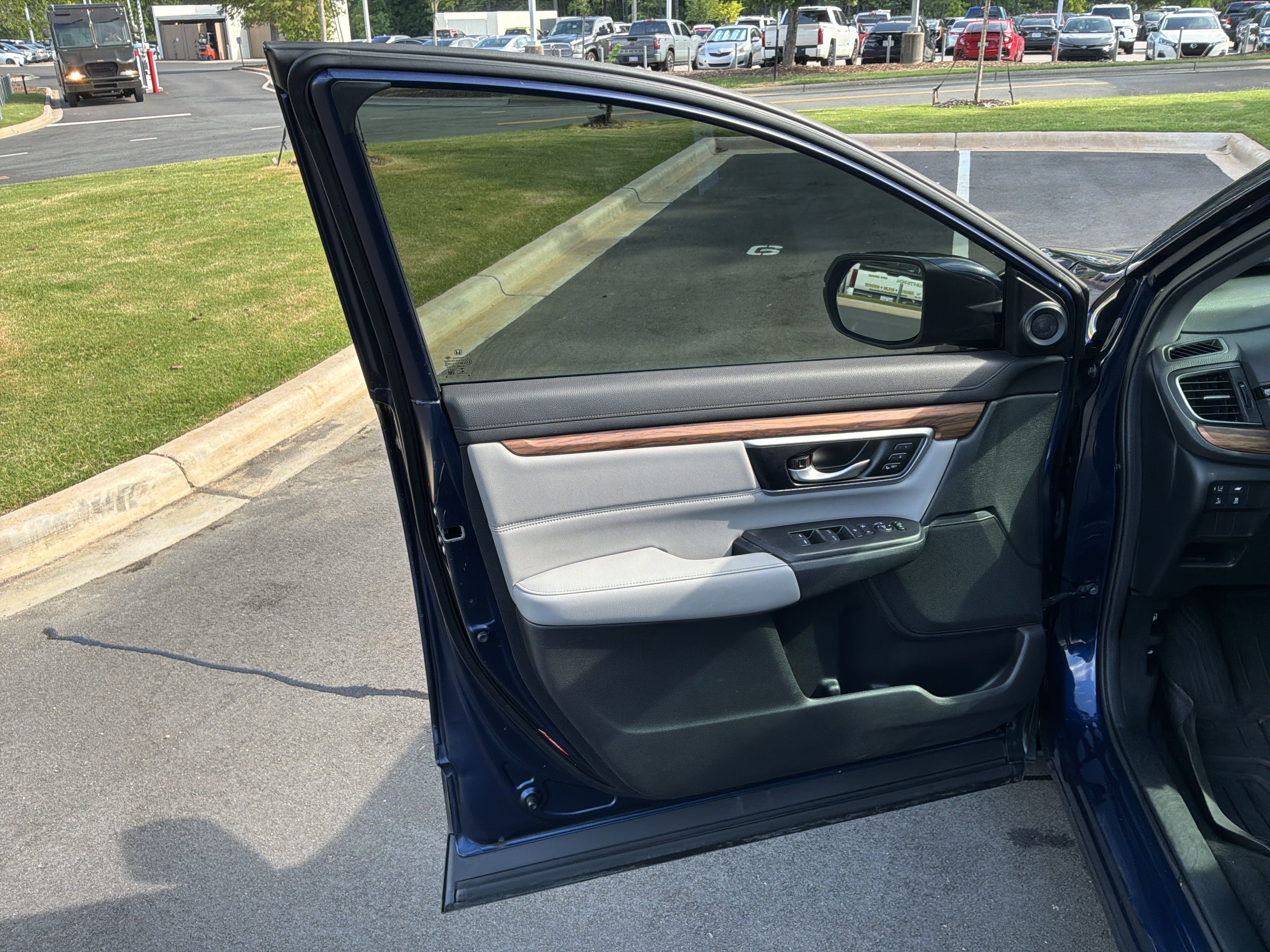 Used 2022 Honda CR-V EX-L image 14