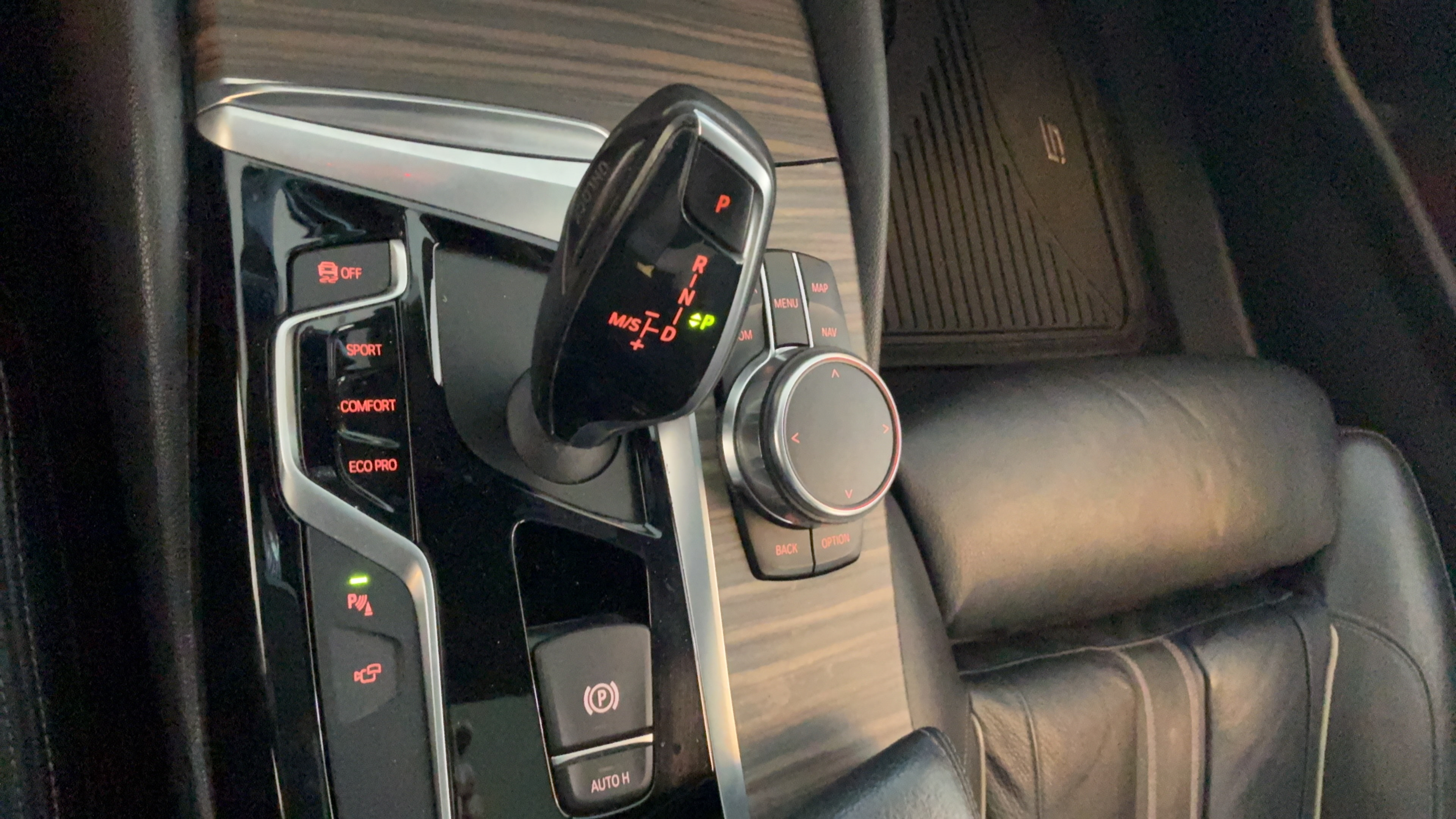 Used 2017 BMW 540i RWD image 16