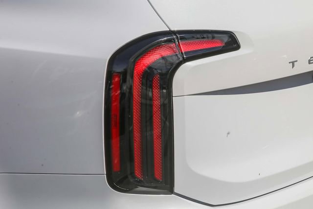 Used 2023 Kia Telluride EX w/ EX Captain's Chair Package image 11