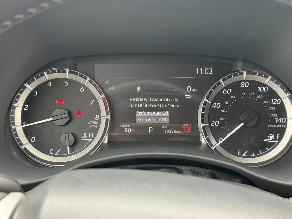 Used 2025 Toyota Highlander XLE AWD/4WD image 28