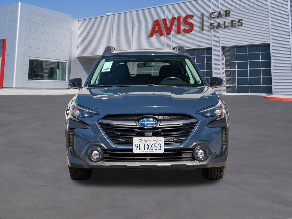 Used 2025 Subaru Outback Premium image 2