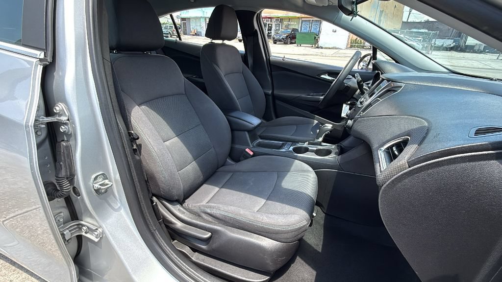 Used 2019 Chevrolet Cruze LT w/ LT Fleet Convenience Package FWD image 39