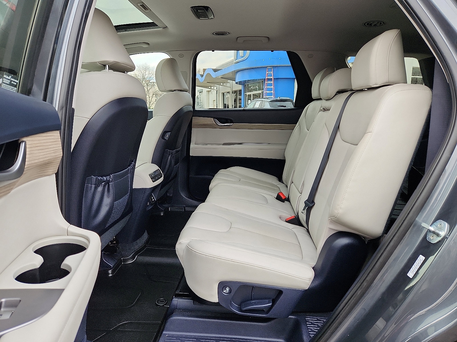 Used 2022 Hyundai Palisade SEL w/ 8P Bench Seat Package image 10