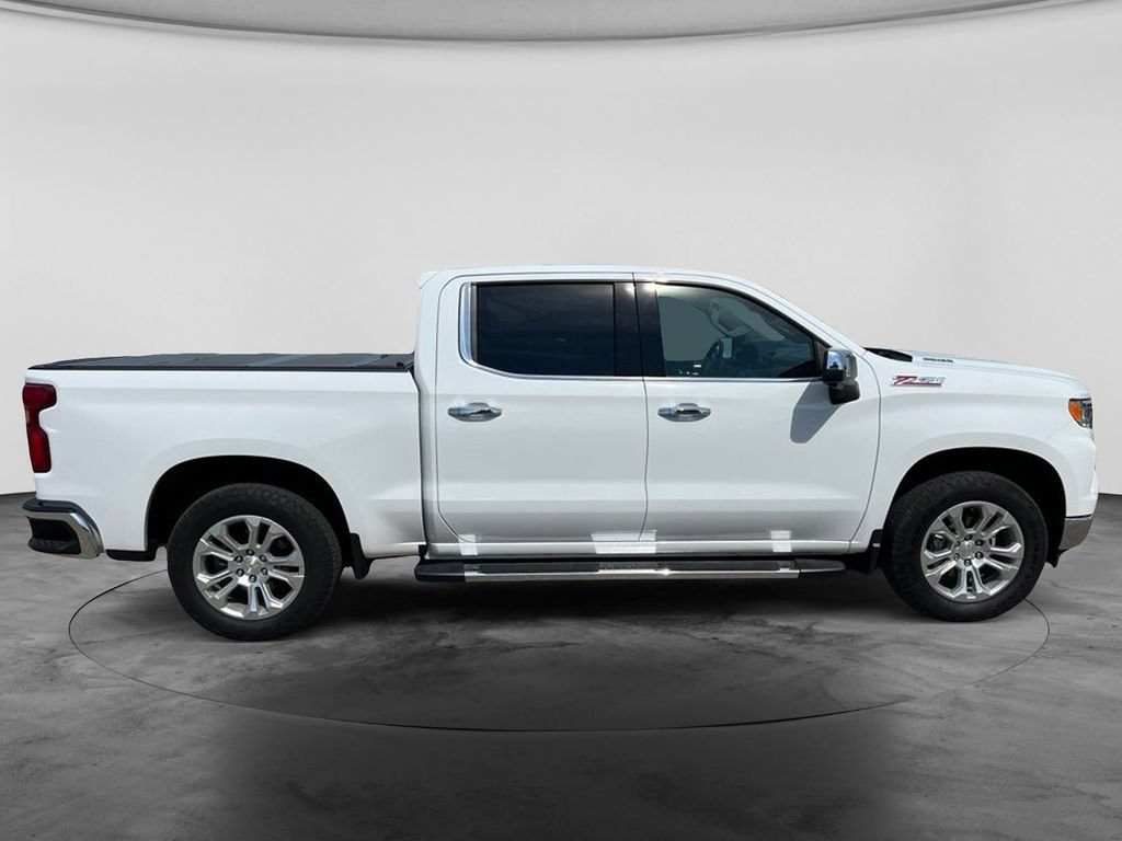 Used 2023 Chevrolet Silverado 1500 LTZ w/ Technology Package AWD/4WD image 11