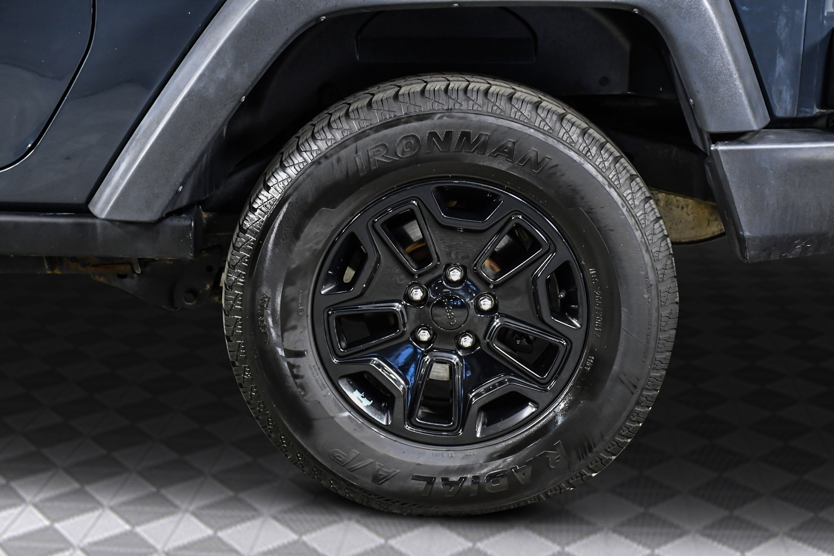 Used 2018 Jeep Wrangler Sport image 25