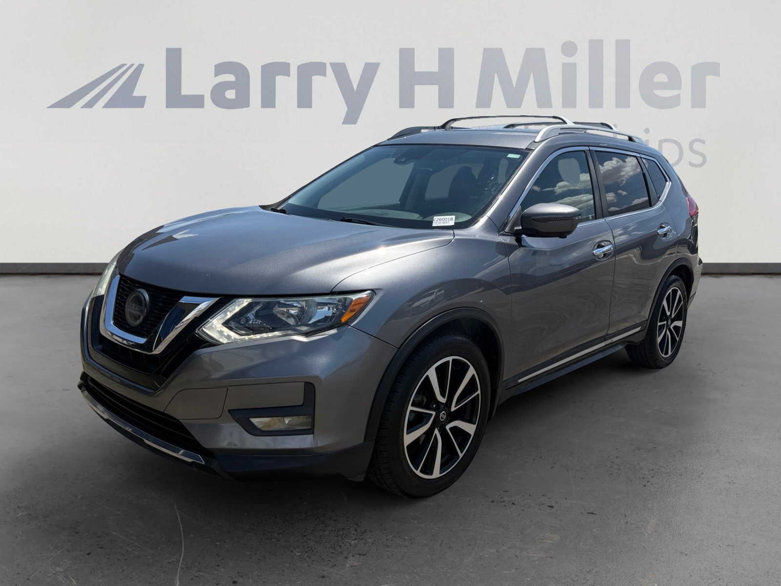 Used 2020 Nissan Rogue SL FWD image 1