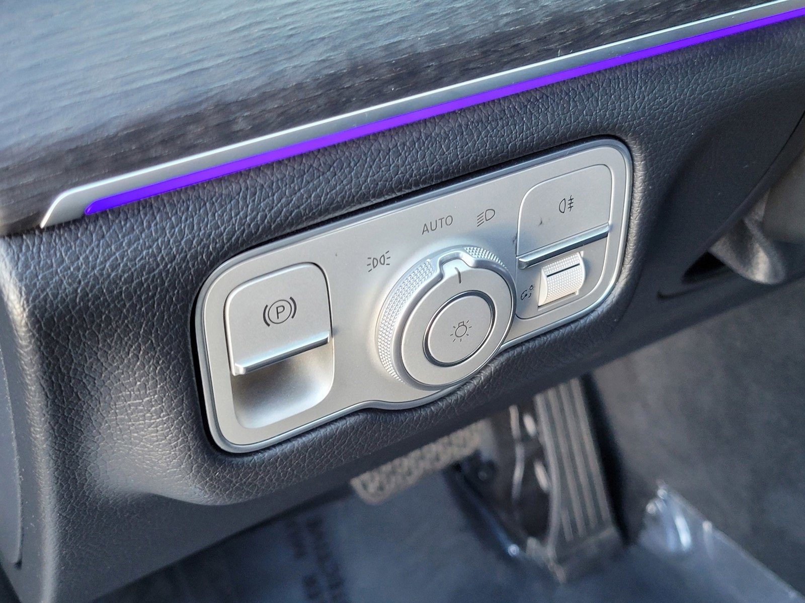 Used 2024 Mercedes-Benz GLS 450 4MATIC image 18