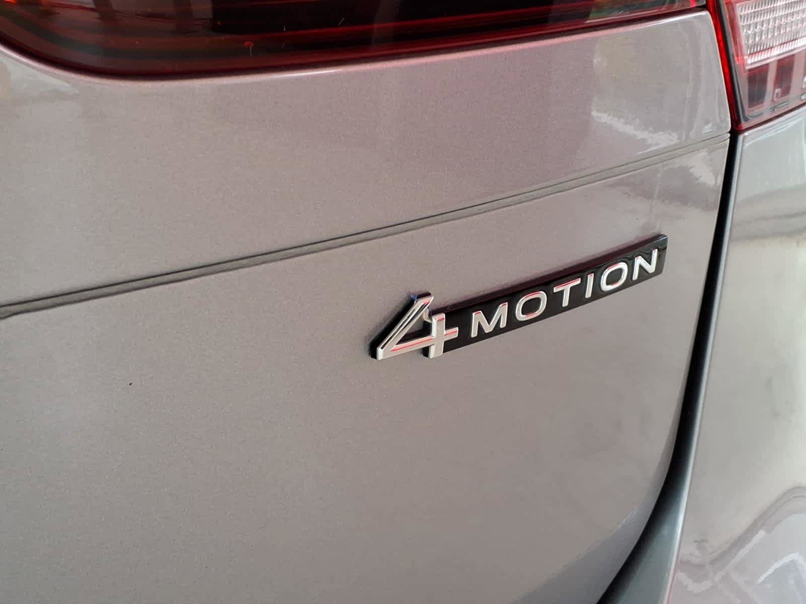 Used 2022 Volkswagen Tiguan SE AWD/4WD image 18