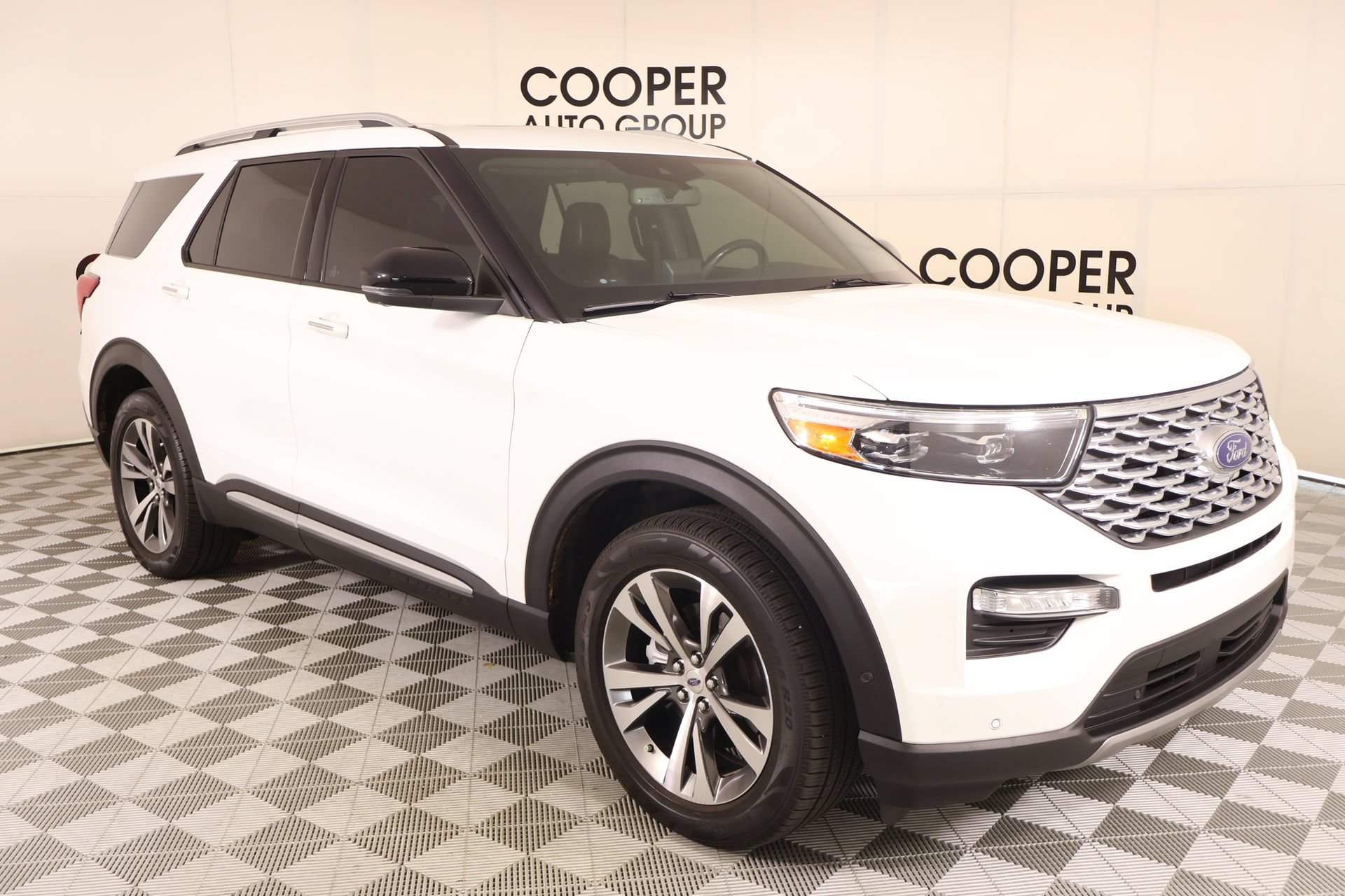 Used 2020 Ford Explorer Platinum w/ Premium Technology Package