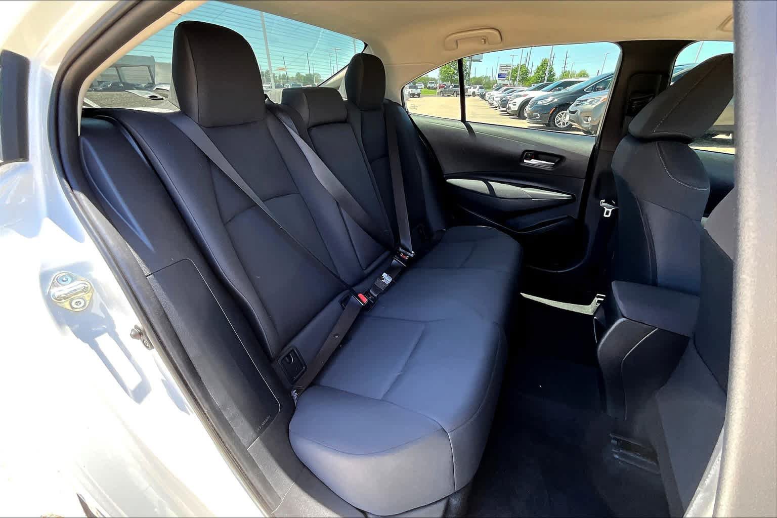 Used 2021 Toyota Corolla LE FWD image 21