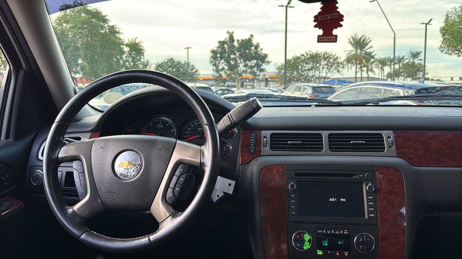 Used 2011 Chevrolet Tahoe LTZ RWD image 7