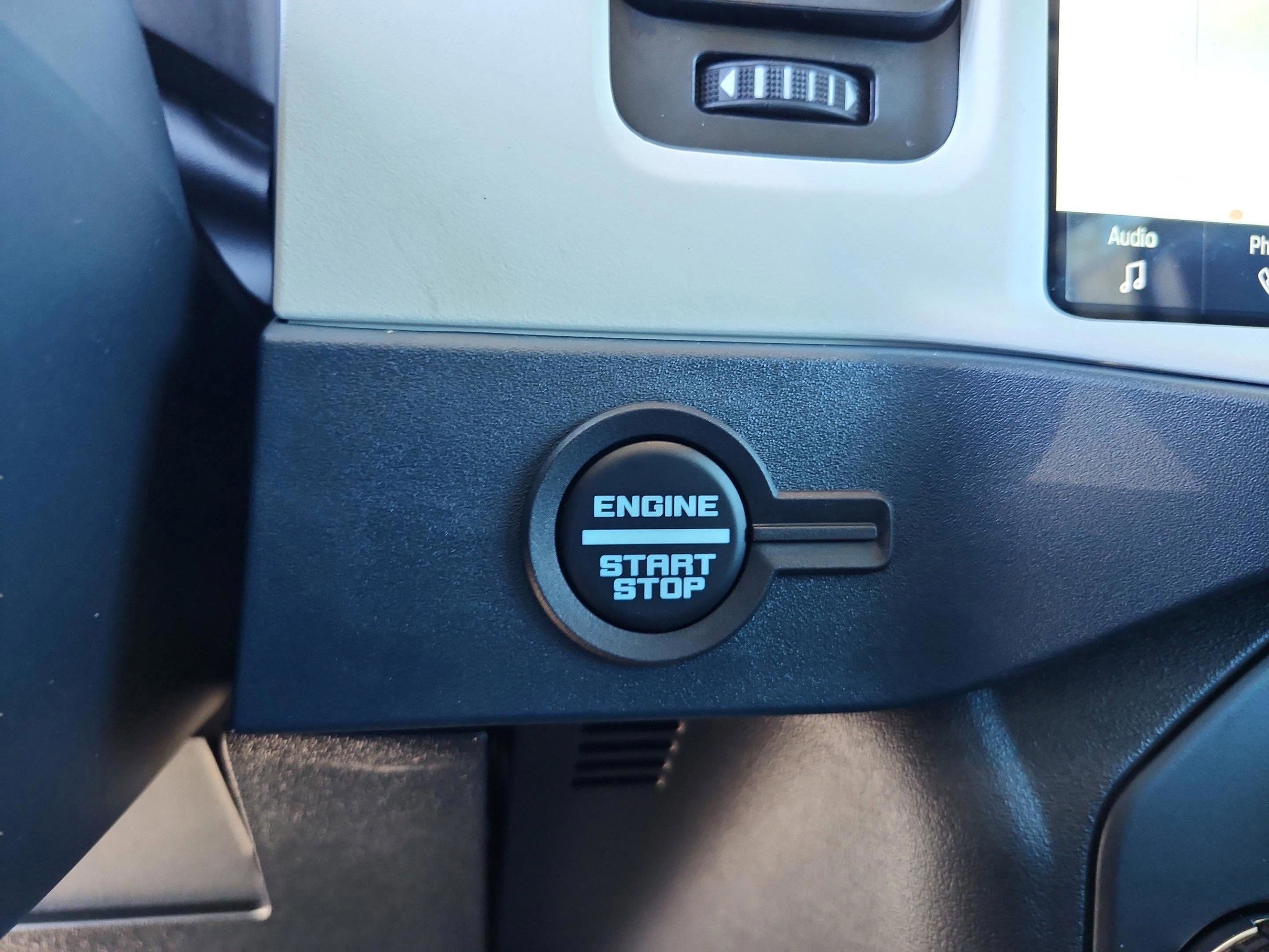 New 2025 Ford Bronco Heritage Edition image 24