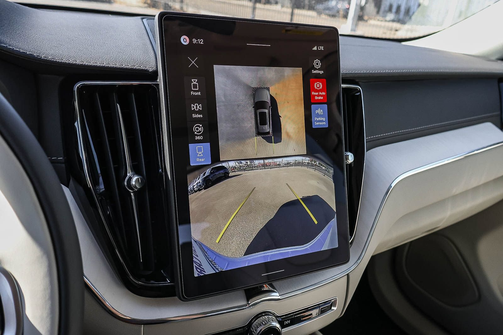 New 2026 Volvo XC60 B5 Ultra AWD/4WD image 32
