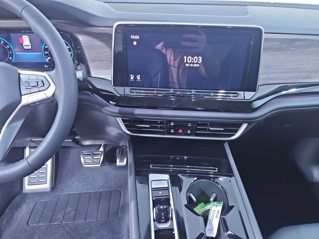 New 2026 Volkswagen Atlas SEL Premium R-Line image 17