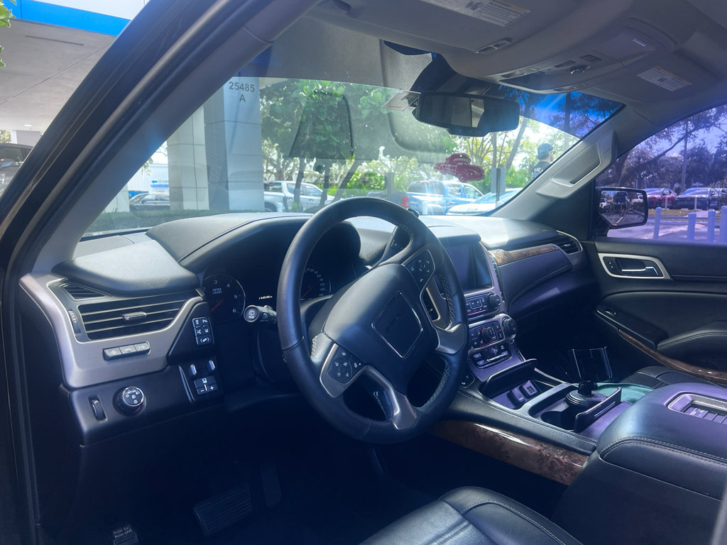 Used 2015 GMC Yukon Denali w/ Premium Package image 6