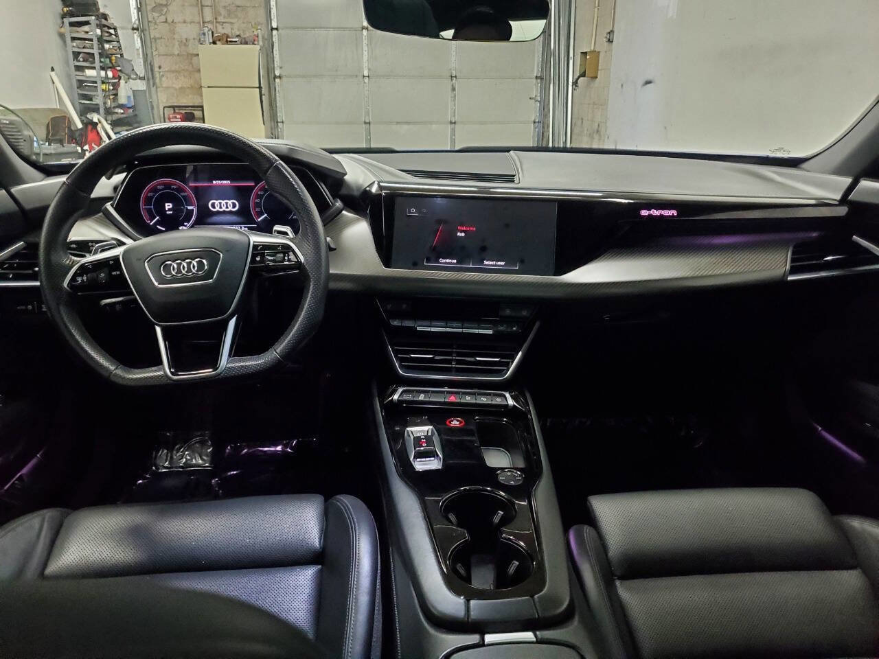 Used 2022 Audi e-tron GT Prestige image 11