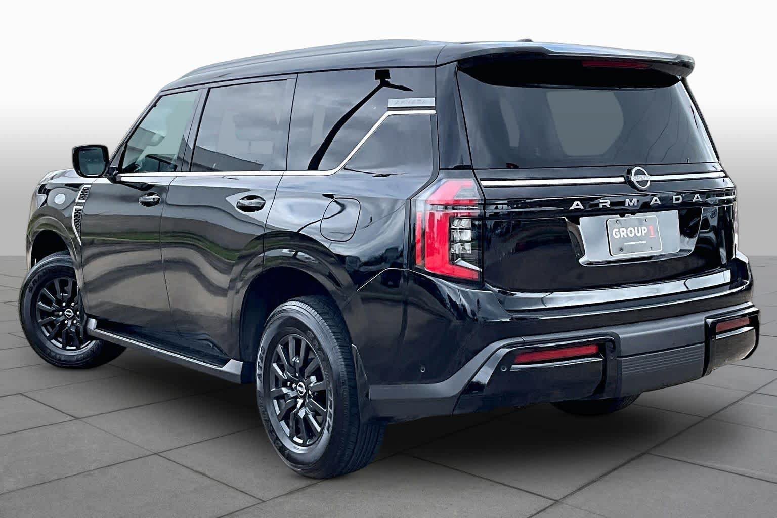 Used 2025 Nissan Armada SV AWD/4WD image 12