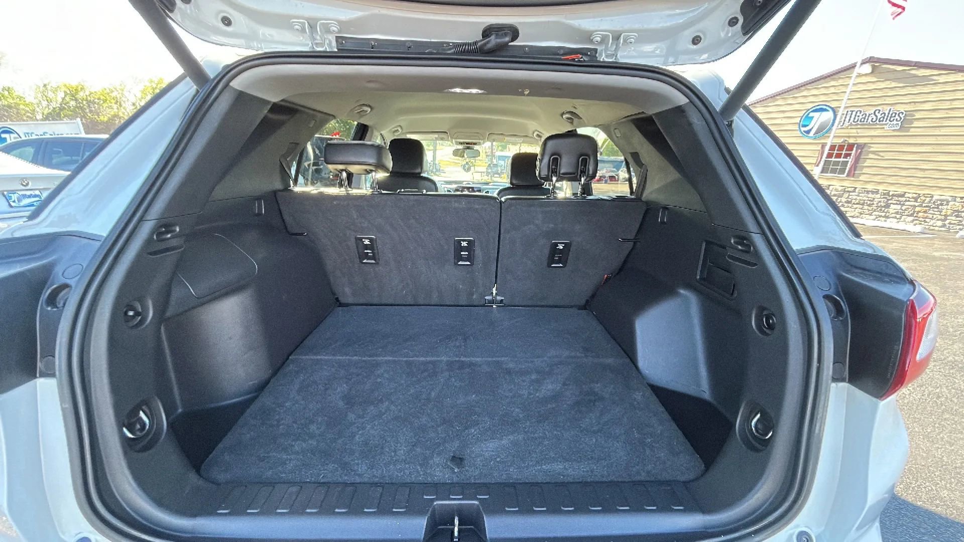 Used 2019 Chevrolet Equinox Premier FWD image 45
