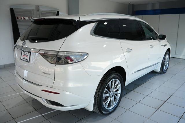 Used 2024 Buick Enclave Avenir image 8