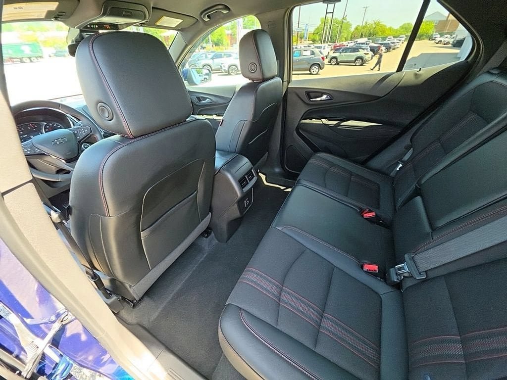 Used 2023 Chevrolet Equinox RS AWD/4WD image 26