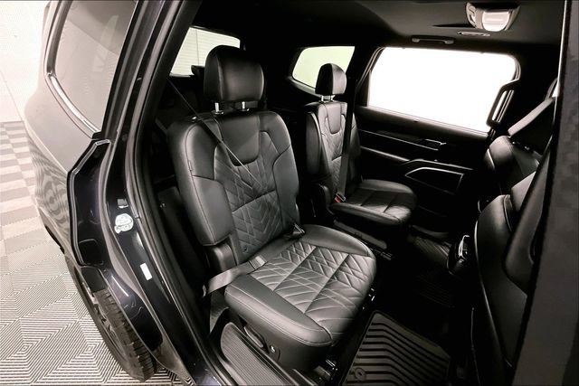 Used 2025 Kia Telluride AWD image 26