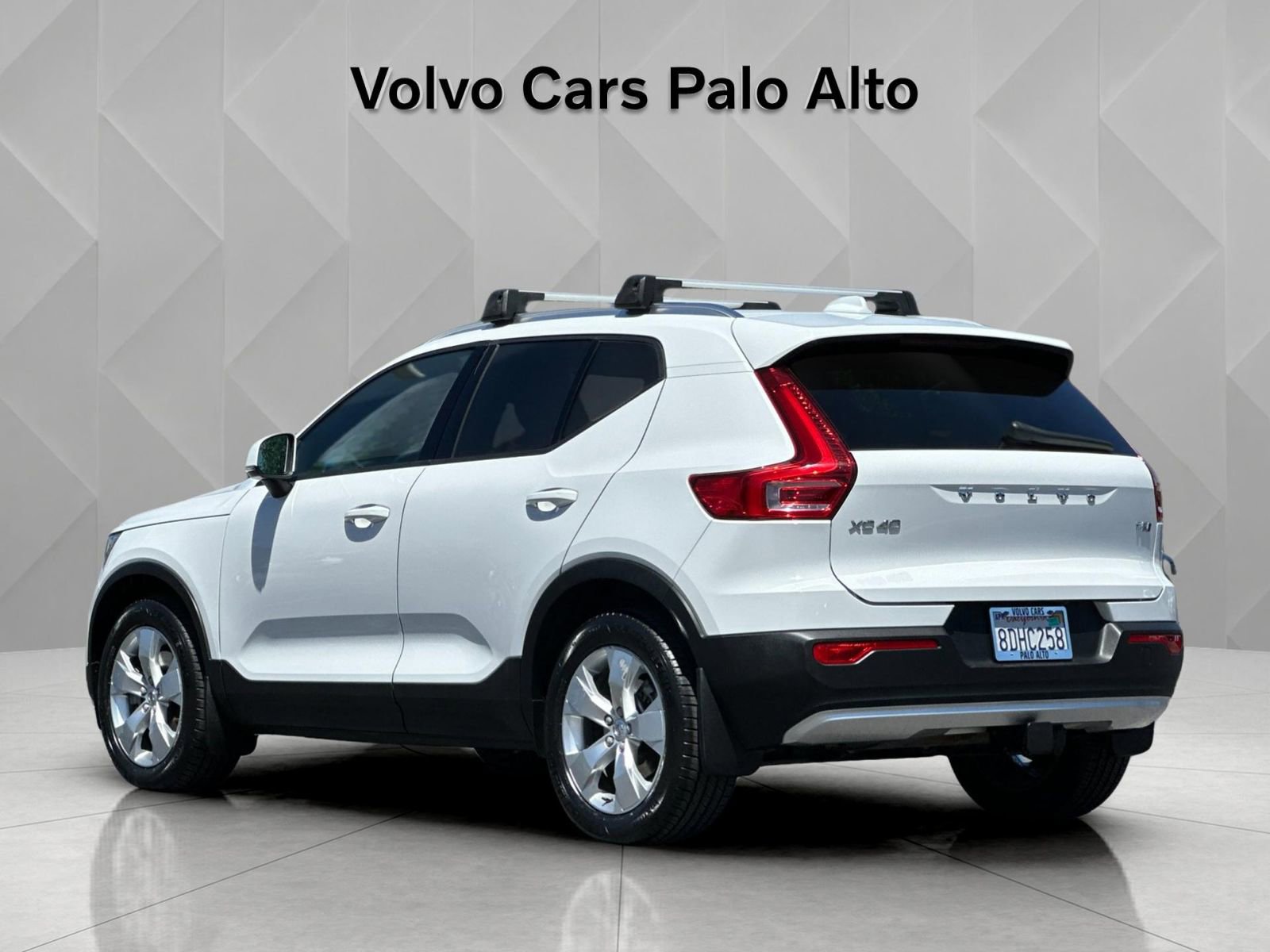 Used 2019 Volvo XC40 T5 Momentum AWD/4WD image 7