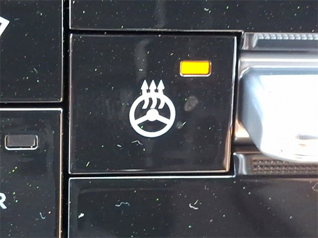 New 2025 Nissan Armada SL w/ Captain's Chari Seat Package image 18