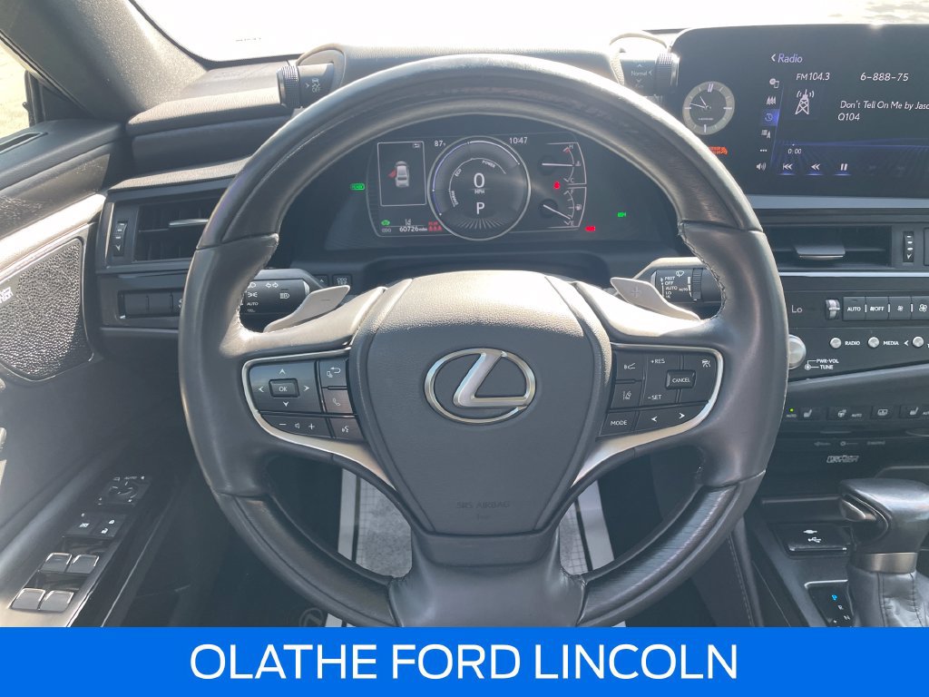 Used 2022 Lexus ES 300h w/ Accessory Package 2 FWD image 17