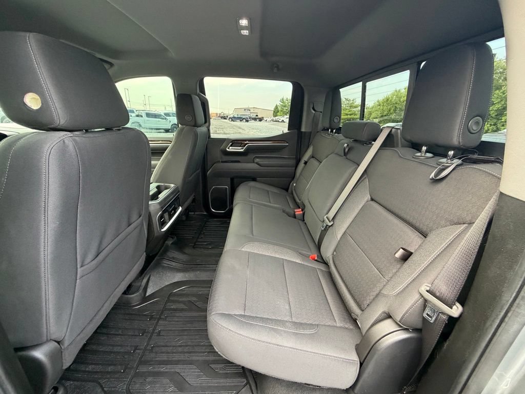 Used 2025 GMC Sierra 1500 Elevation w/ Preferred Package AWD/4WD image 6