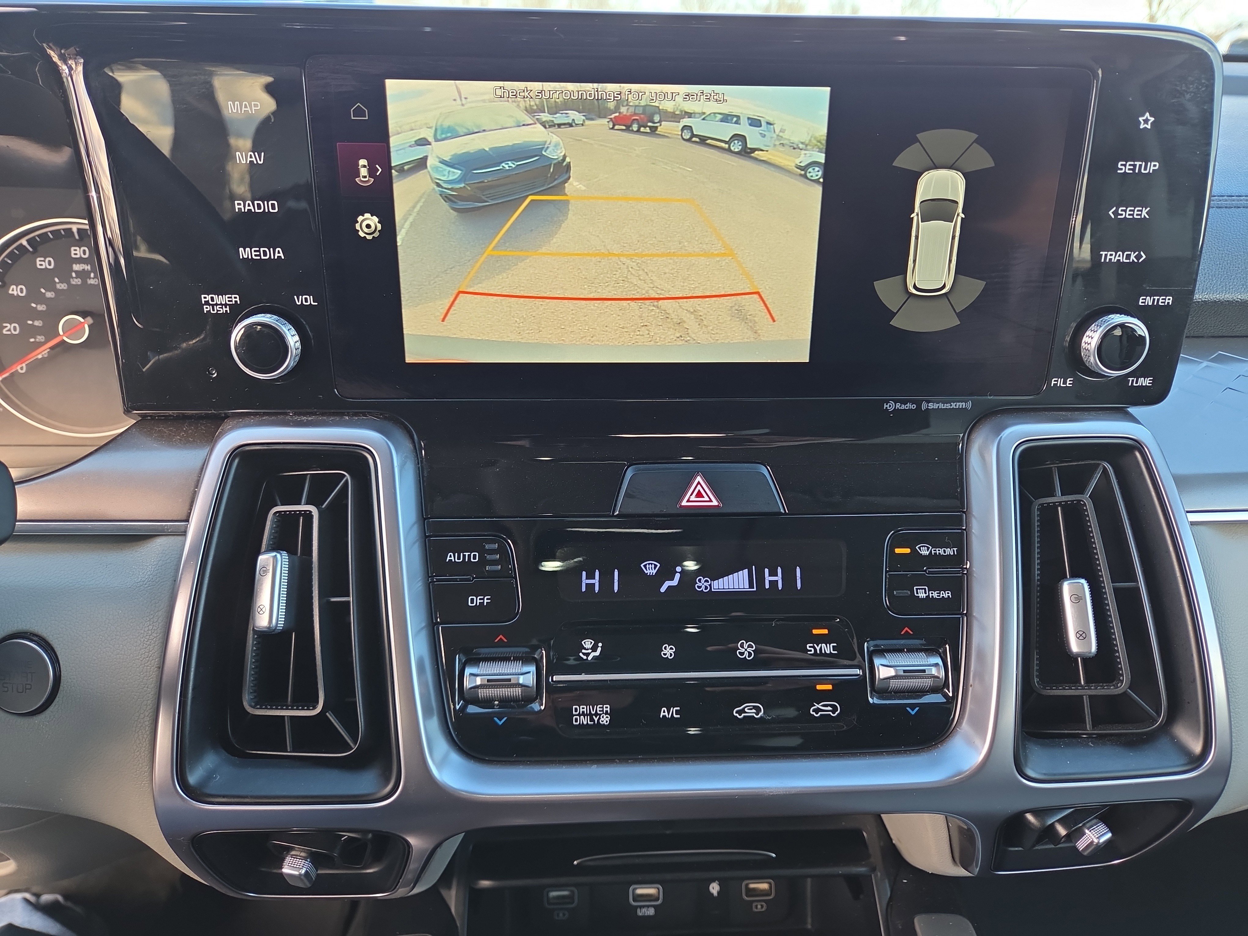 Used 2022 Kia Sorento EX w/ Panoramic Sunroof Package image 26