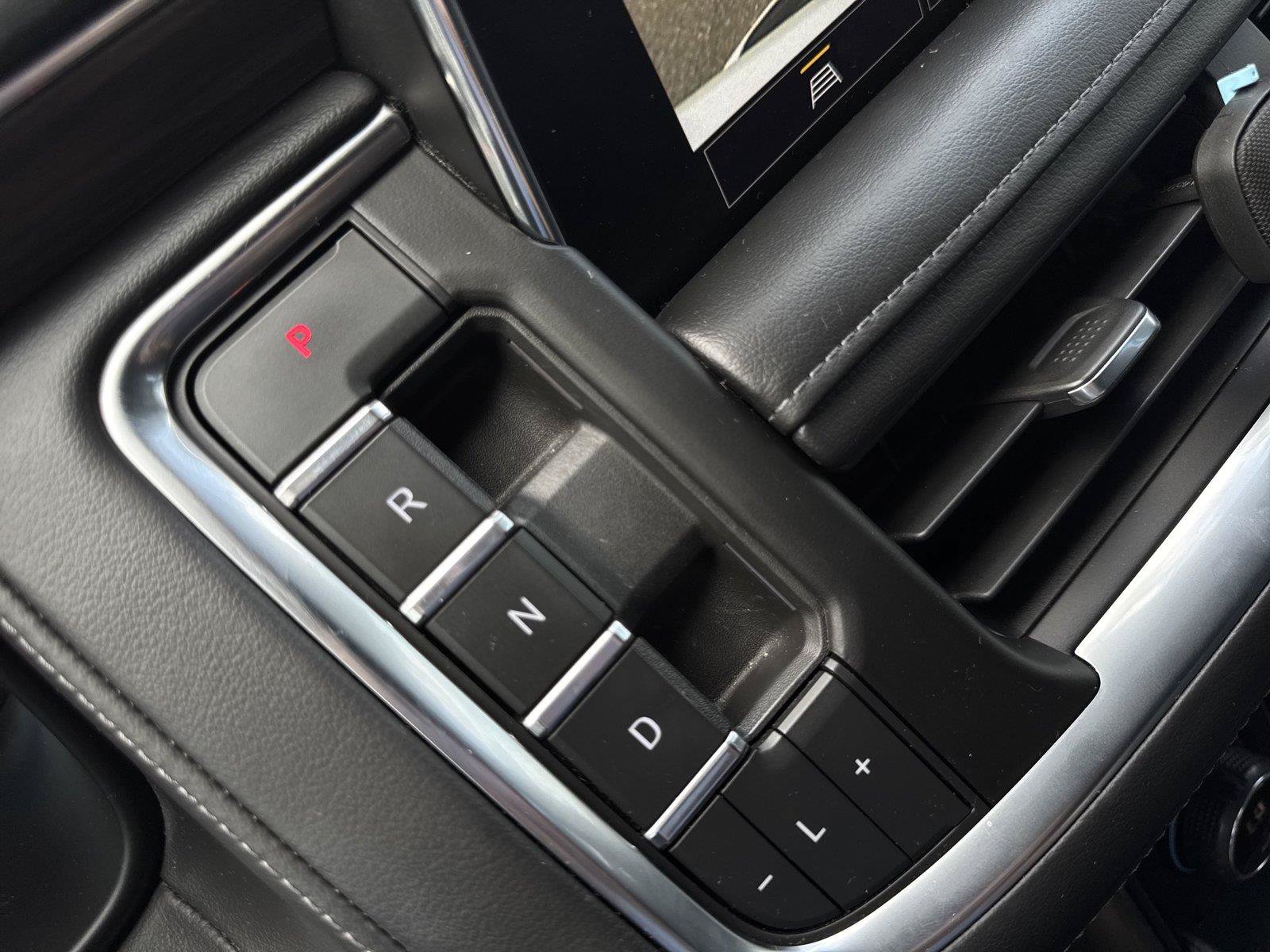 Used 2021 Chevrolet Tahoe Z71 AWD/4WD image 27