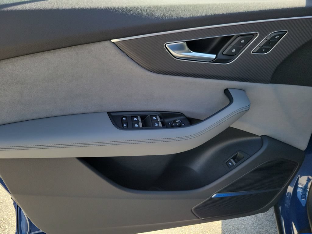 New 2026 Audi SQ8 Premium Plus AWD/4WD image 18