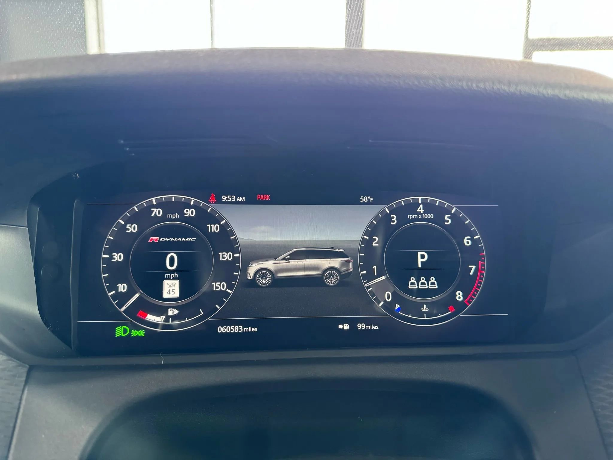 Used 2019 Land Rover Range Rover Velar R-Dynamic SE image 27