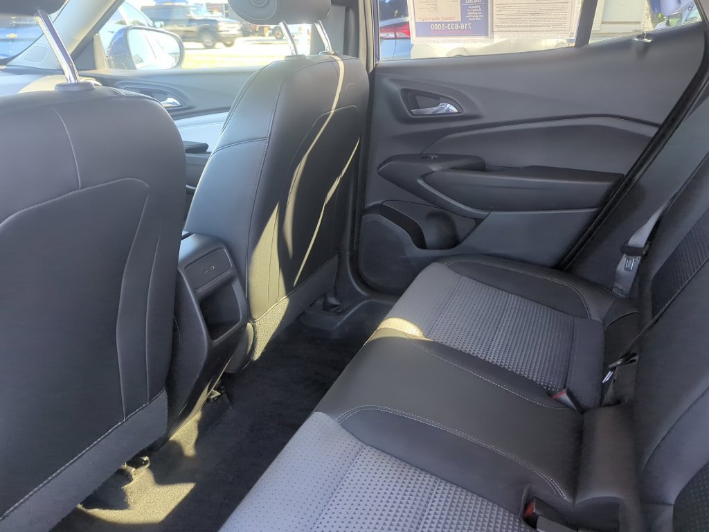 Certified 2024 Chevrolet Trax LT w/ Sunroof Package FWD image 14